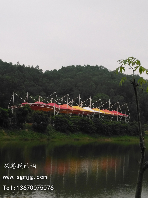 广州增城市莲�g印象儿童乐园景观张拉膜遮阳棚工程